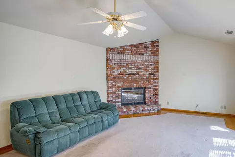 18226 Oasis Rd, Redding, CA 96003 photo 3