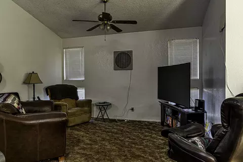 210 Blue Jay St, Red Bluff, CA 96080 photo 4