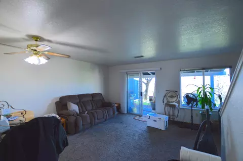 526 Kenbrook Ct, Redding, CA 96003 photo 9