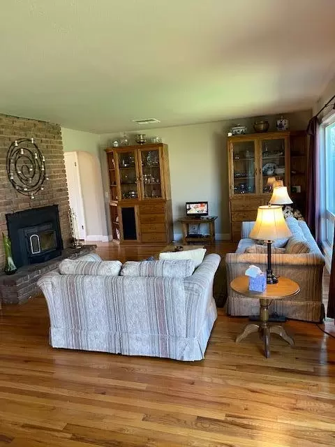 2672 N Bonnyview Rd, Redding, CA 96001 photo 10