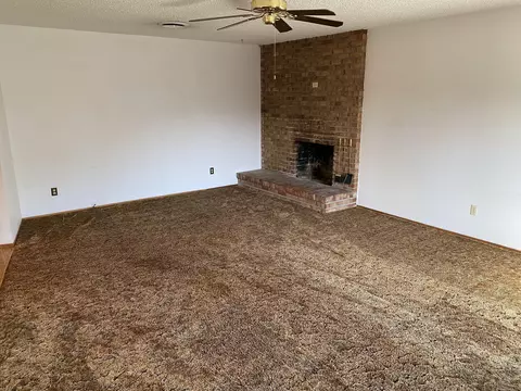 1084 Lorraine Dr, Redding, CA 96002 photo 5