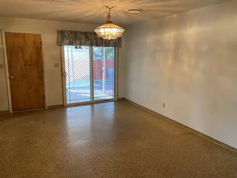1084 Lorraine Dr, Redding, CA 96002 photo 8