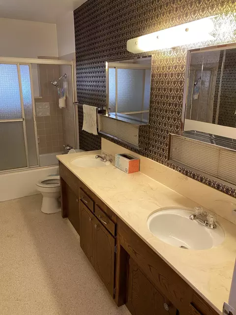 1084 Lorraine Dr, Redding, CA 96002 photo 11