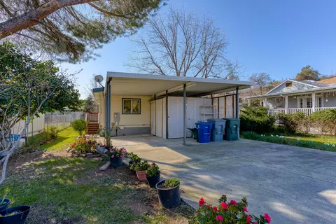 1773 Roanoke Ave, Redding, CA 96001 photo 1