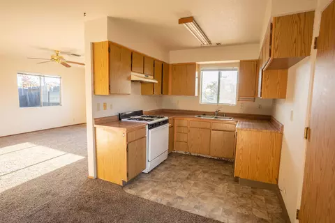 813 Redwood, Redding, CA 96003 photo 7