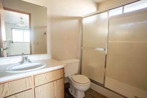 813 Redwood, Redding, CA 96003 photo 15