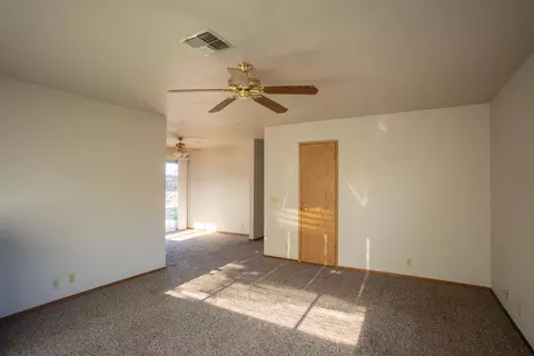 813 Redwood, Redding, CA 96003 photo 3