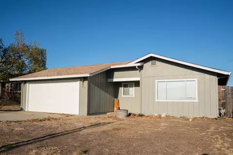 813 Redwood, Redding, CA 96003 photo 2