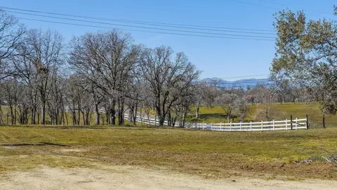 21299 Old 44 Dr, Redding, CA 96003 photo 25