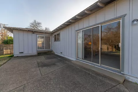1735 Wisconsin Ave, Redding, CA 96001 photo 16