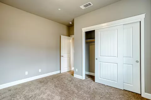19556 Carnegie, Redding, CA 96003 photo 26