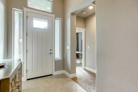 19556 Carnegie, Redding, CA 96003 photo 5