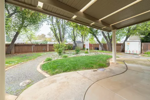 4796 Lofty Oak Dr, Redding, CA 96002 photo 22