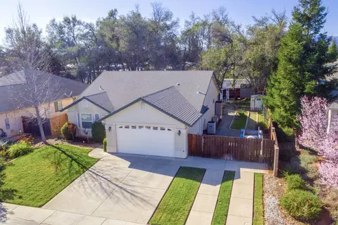 4796 Lofty Oak Dr, Redding, CA 96002 photo 1