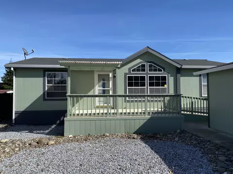 4935 Cedars Rd, Redding, CA 96001 photo 2