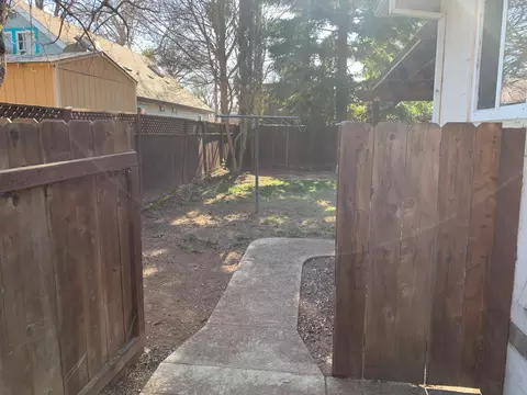 373 Revilo Dr, Redding, CA 96001 photo 28