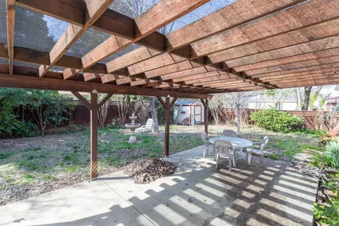 373 Revilo Dr, Redding, CA 96001 photo 17