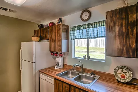 670 Crosby Ln, Red Bluff, CA 96080 photo 9