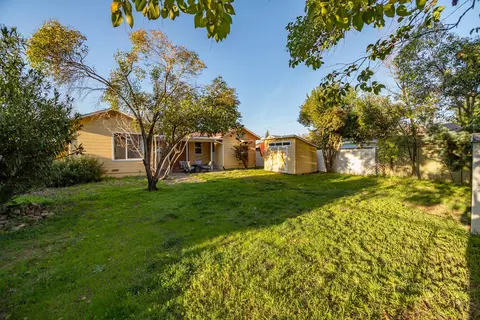 927 Florence St, Redding, CA 96001 photo 23