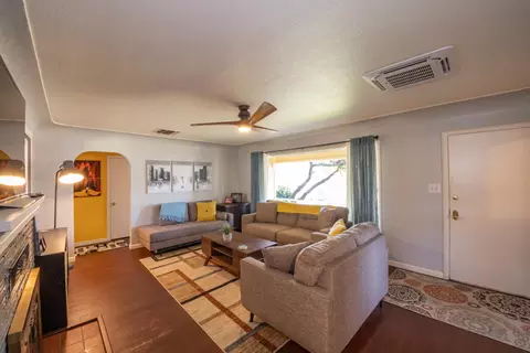 927 Florence St, Redding, CA 96001 photo 5