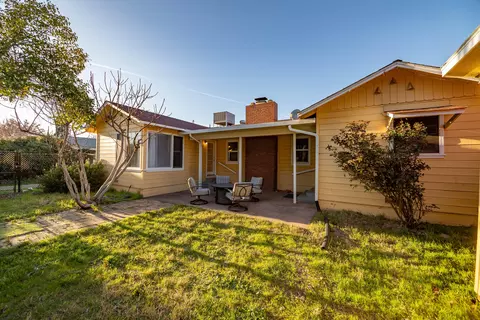 927 Florence St, Redding, CA 96001 photo 22