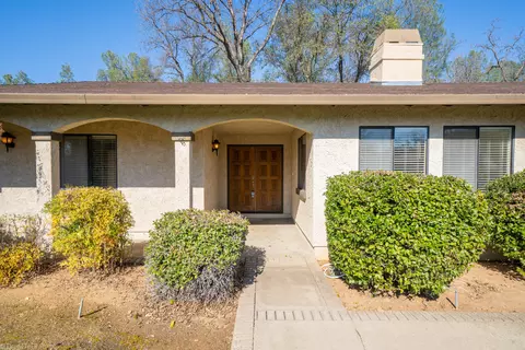 1439 Arroyo Manor Dr, Redding, CA 96003 photo 2