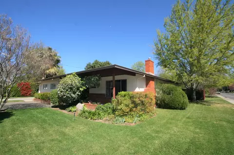2297 Athens Ave, Redding, CA 96001 photo 2