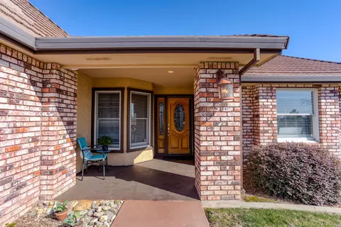 6479 Jonella Way, Redding, CA 96003 photo 2