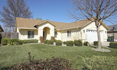 3374 Oak St, Anderson, CA 96007 photo 1