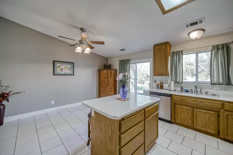 510 Viewpoint Dr, Redding, CA 96003 photo 9