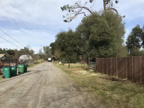 3356 Rancho Rd, Redding, CA 96002 photo 2