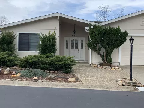 631 Volcano View Trl, Redding, CA 96003 photo 2