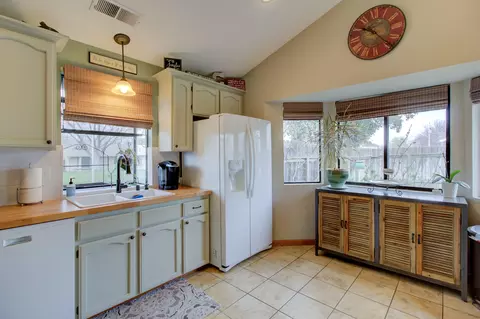 2524 Atrium Way, Redding, CA 96003 photo 7