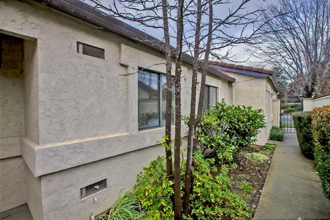 747 Flower Ash Ln, Redding, CA 96003 photo 5