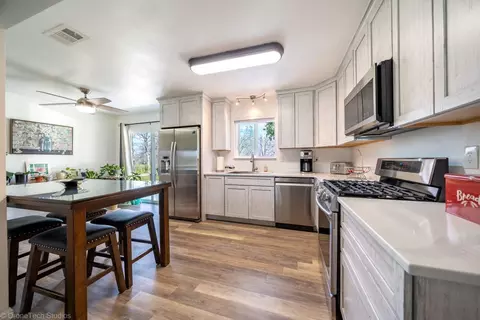 9833 Old Oregon Trl, Redding, CA 96003 photo 13