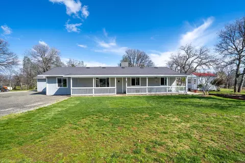 9833 Old Oregon Trl, Redding, CA 96003 photo 2