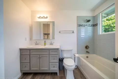9833 Old Oregon Trl, Redding, CA 96003 photo 8