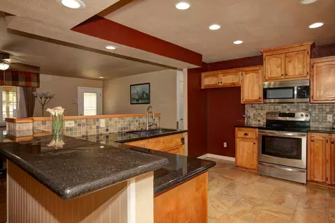 21220 El Toro Ln, Redding, CA 96003 photo 13