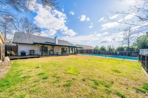2136 Hacienda St, Redding, CA 96003 photo 13