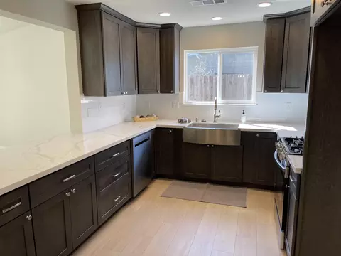 1661 Galaxy Way, Redding, CA 96002 photo 3
