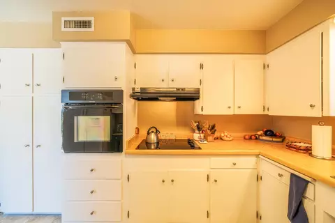 4710 Enchanted Way, Redding, CA 96001 photo 8