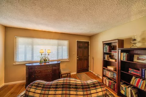 4710 Enchanted Way, Redding, CA 96001 photo 4
