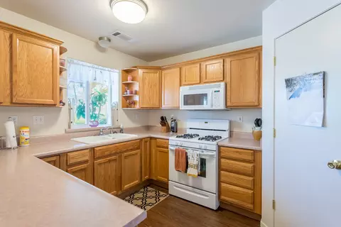 3328 Oak St, Anderson, CA 96007 photo 9