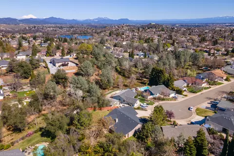 2292 Wicklow St, Redding, CA 96001 photo 25