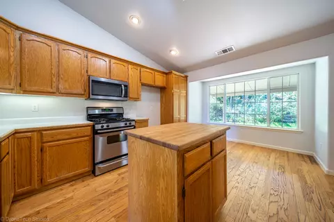 2292 Wicklow St, Redding, CA 96001 photo 10