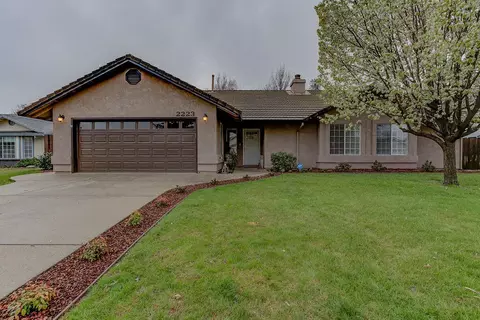 2223 Candlewood Dr, Redding, CA 96003 photo 1
