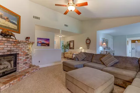 2223 Candlewood Dr, Redding, CA 96003 photo 5
