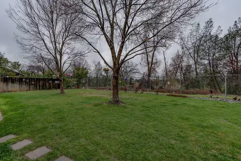 2223 Candlewood Dr, Redding, CA 96003 photo 24