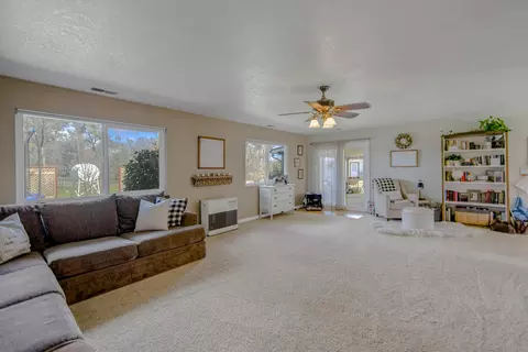 21164 El Toro Ln, Redding, CA 96003 photo 13