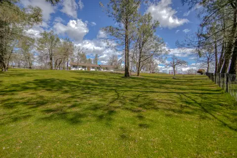 21164 El Toro Ln, Redding, CA 96003 photo 7
